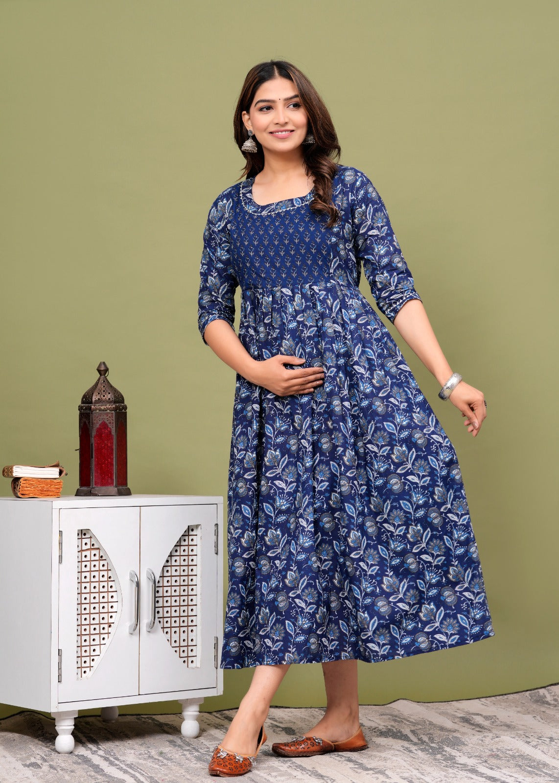 Ziyatrends Feeding Kurti with Concealed Zippers | Modern Maternity Gown I Yoke floral blue