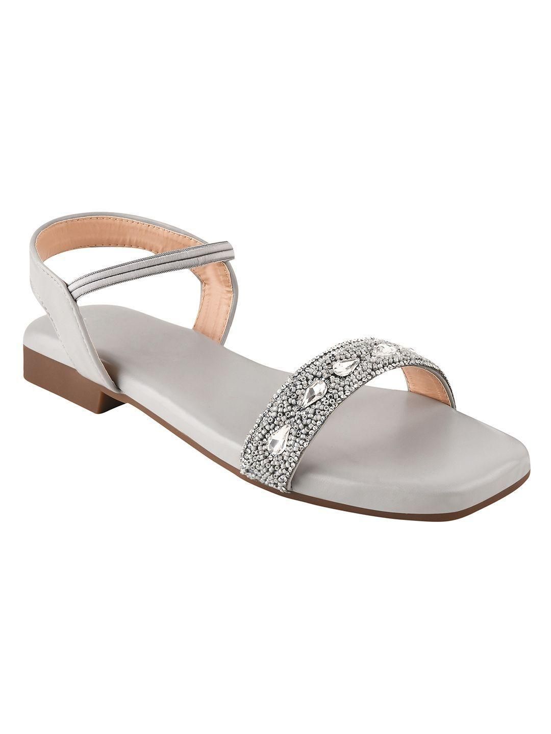 Comfortable Stylish Flat Sandal For Women's